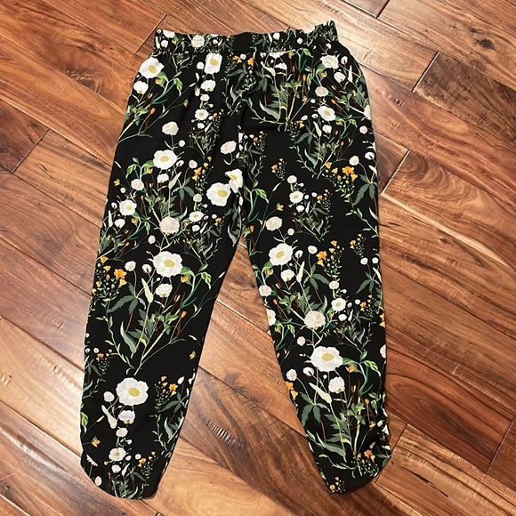 Cabi Chi Chi Trouser Pants, Medium, EUC - Picture 9 of 9